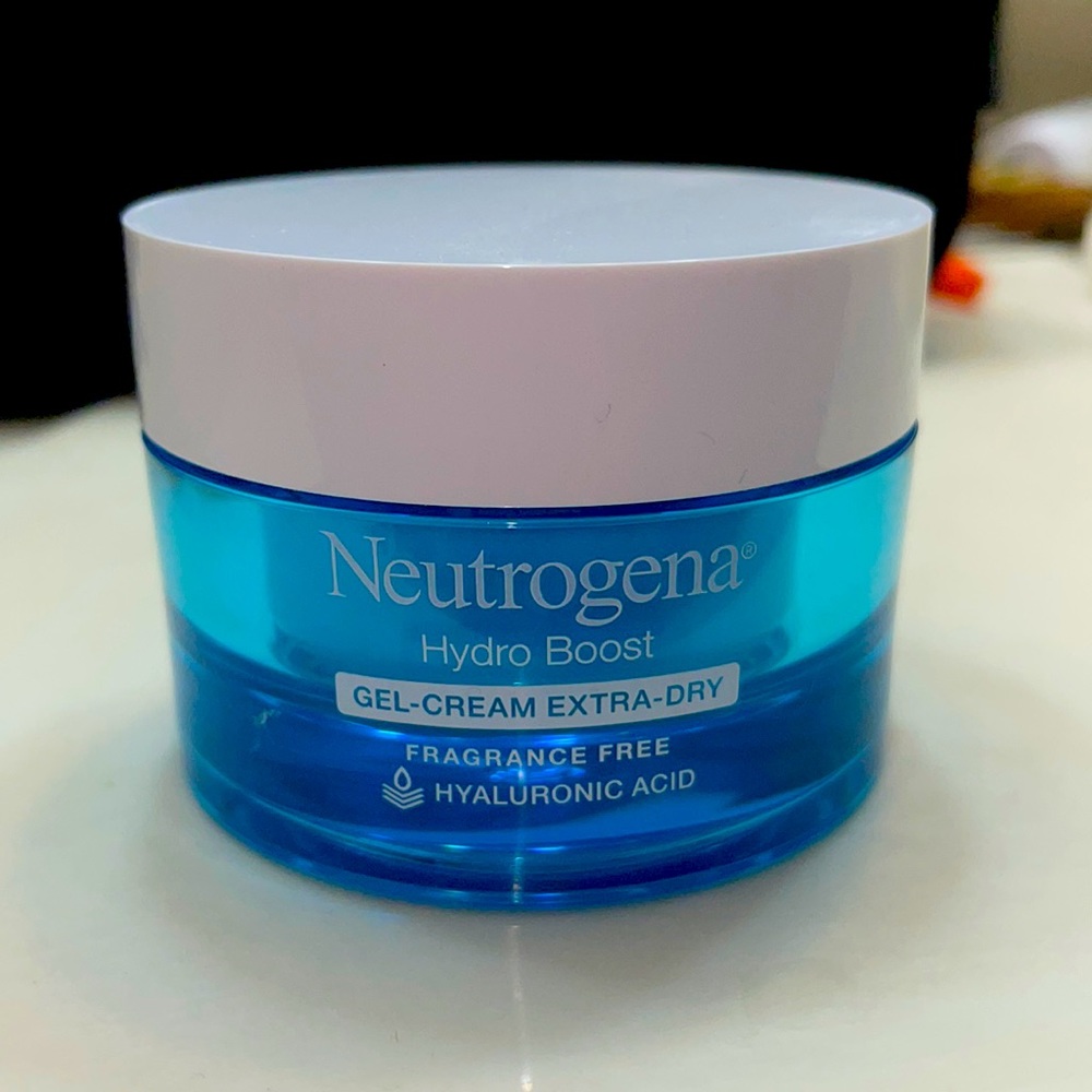 Neutrogena. Hydro.